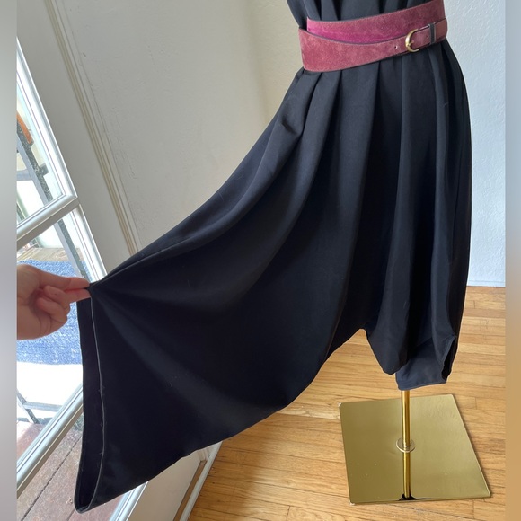 Silky black jumpsuit - Picture 4 of 10